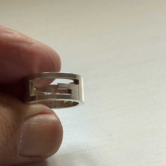 Gucci ribbed sterling ring FINAL $ FIRM - Picture 3 of 6